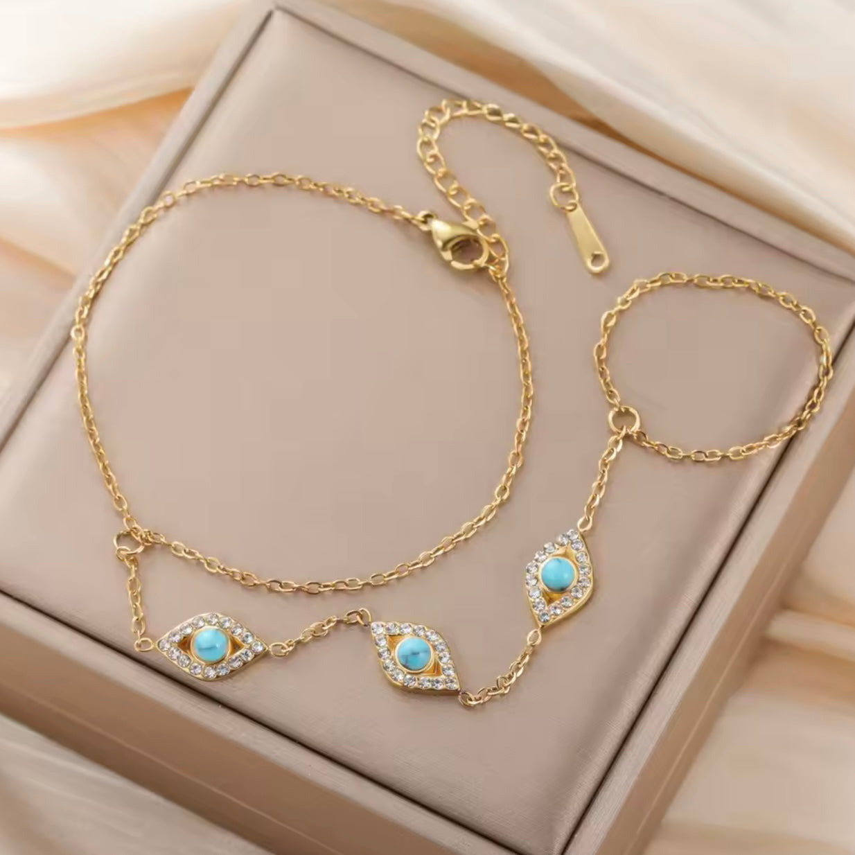 EVIL EYE DIAMONTE HAND CHAIN